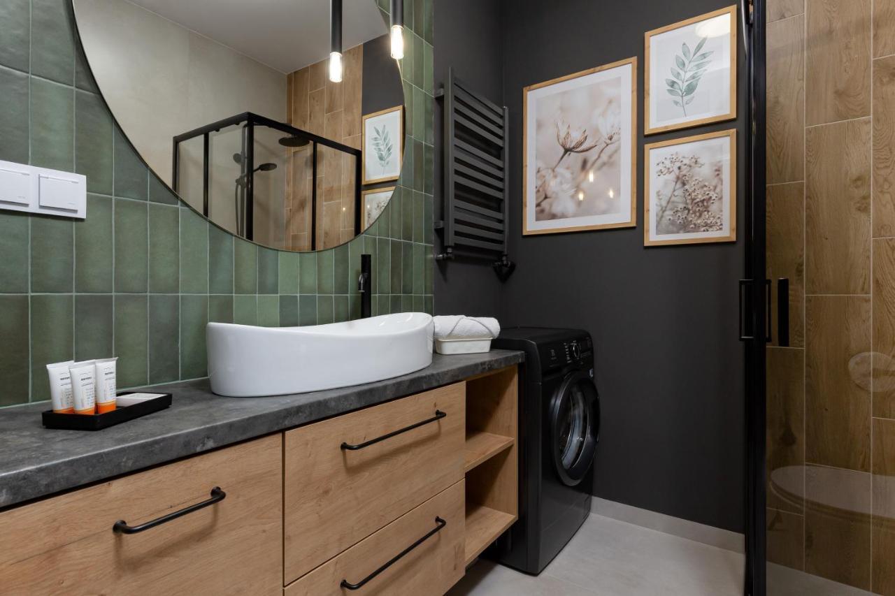 Studio Apartment Praga Targowa By Noclegi Renters Varsóvia Exterior foto